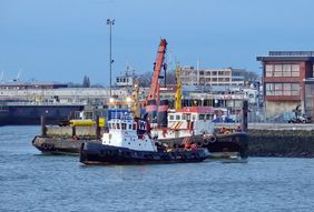 TAUCHER O. WULF 8 last towage 