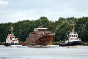 WULF 5 & Hull in NOK